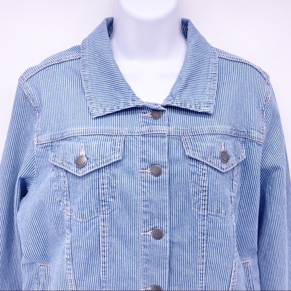 Max Jeans Blue and White Pinstriped Jean Jacket - Picture 2 of 8
